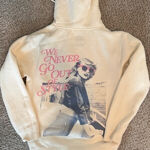 Taylor Swift 1989 Style Hoodie- never worn